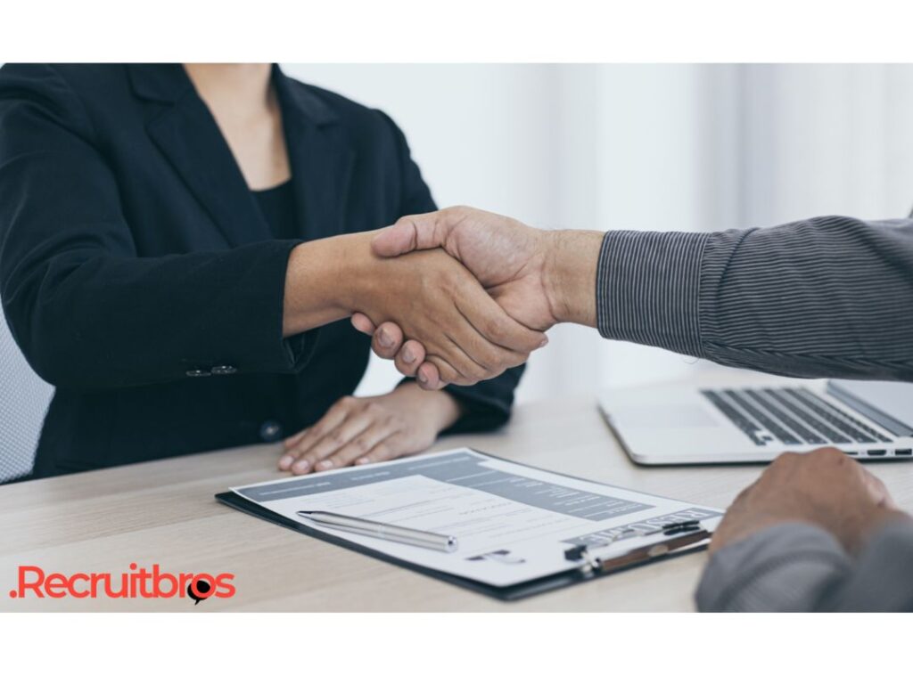 How To Find Jobs In Europe for Americans & US Citizens Find Jobs In Europe for Americans